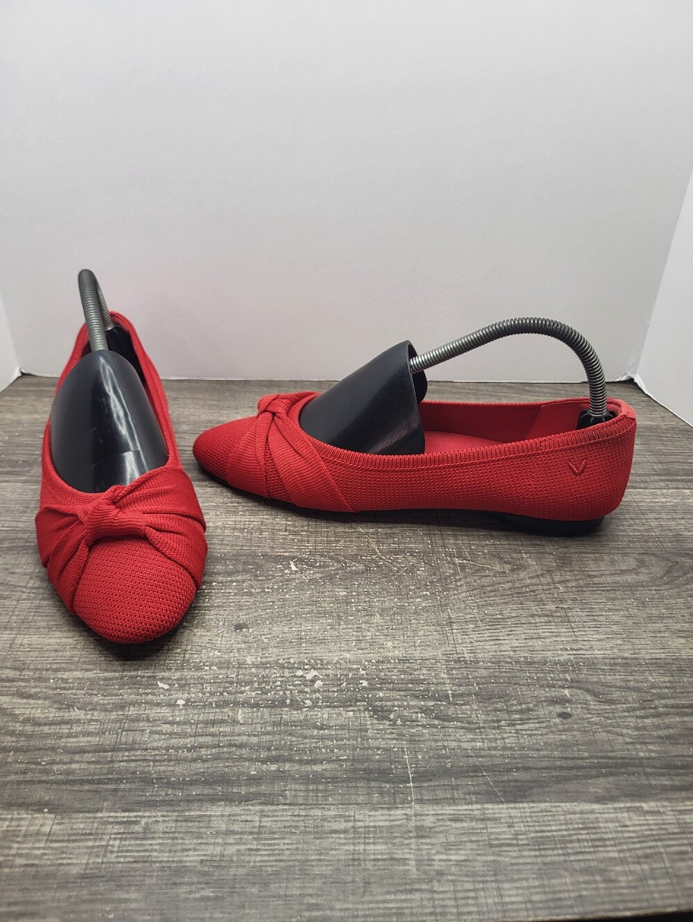 Vivaia Azura Pointed Toe Bow Ballet Shoes Red Women’s Size 39EU 8 US